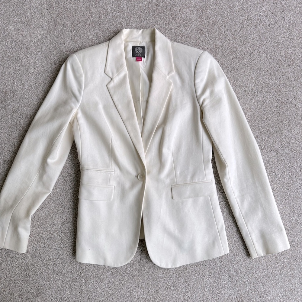 Vince Camuto White Blazer - Size 2 - great condition